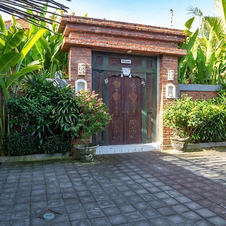 D-Anyar Stay And Surf Canggu מראה חיצוני תמונה